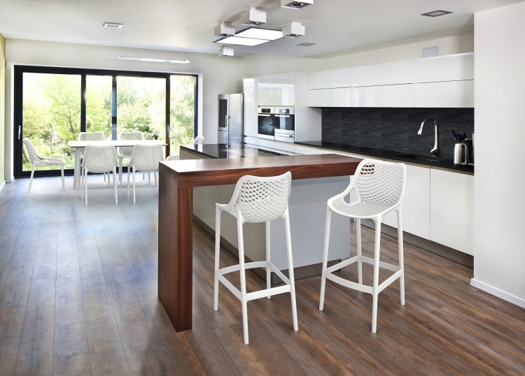 07cd63b574f5d12c53a646c429d65ee9d212ede3