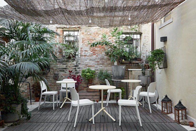 de7d5da0b8c8c1597d498a7198593a0278e32078