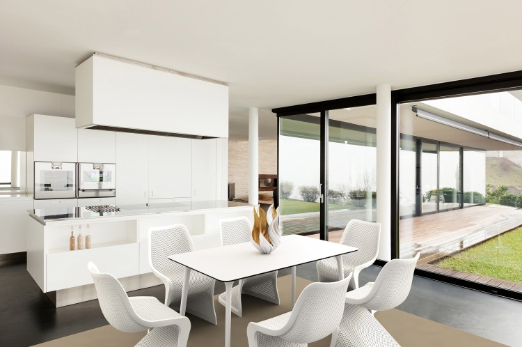 e9361623e878367e6353fc33f5be0aab0637e406