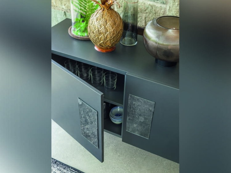 iside_komoda_3.jpg