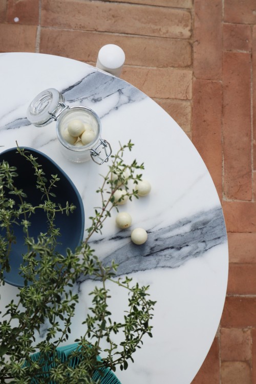 523025c8453f9a7c56d535f41e327a652f573941