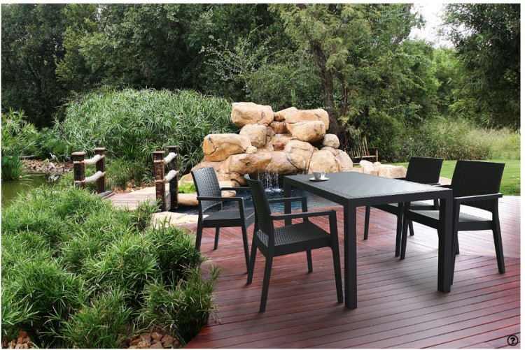 3fe8b76a39149e5ee3f41a392a30a9b06f6b4c4d